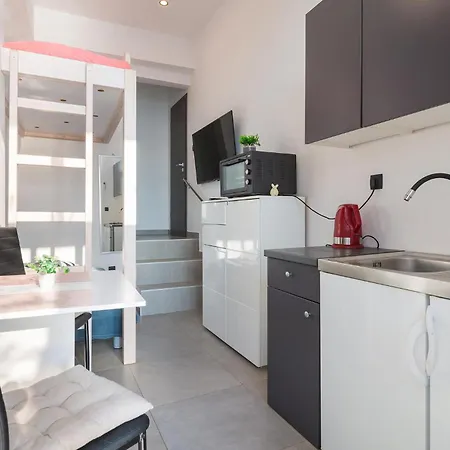 Apartman Stunning In Jesenice With Wifi *