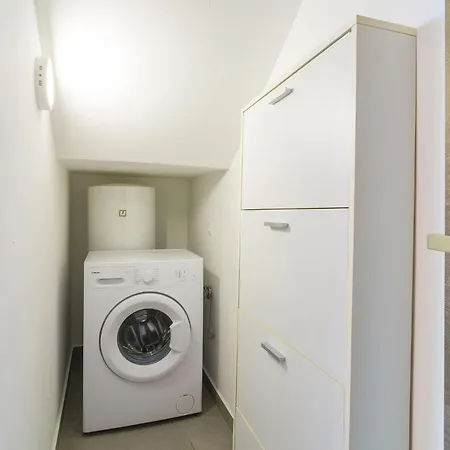 Apartment Lovely In Jesenice